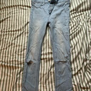 light wash skinny jeans